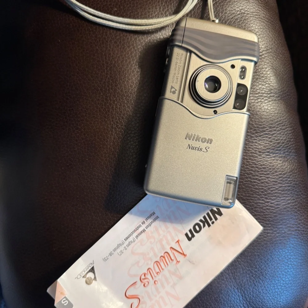Nikon Nuvis S